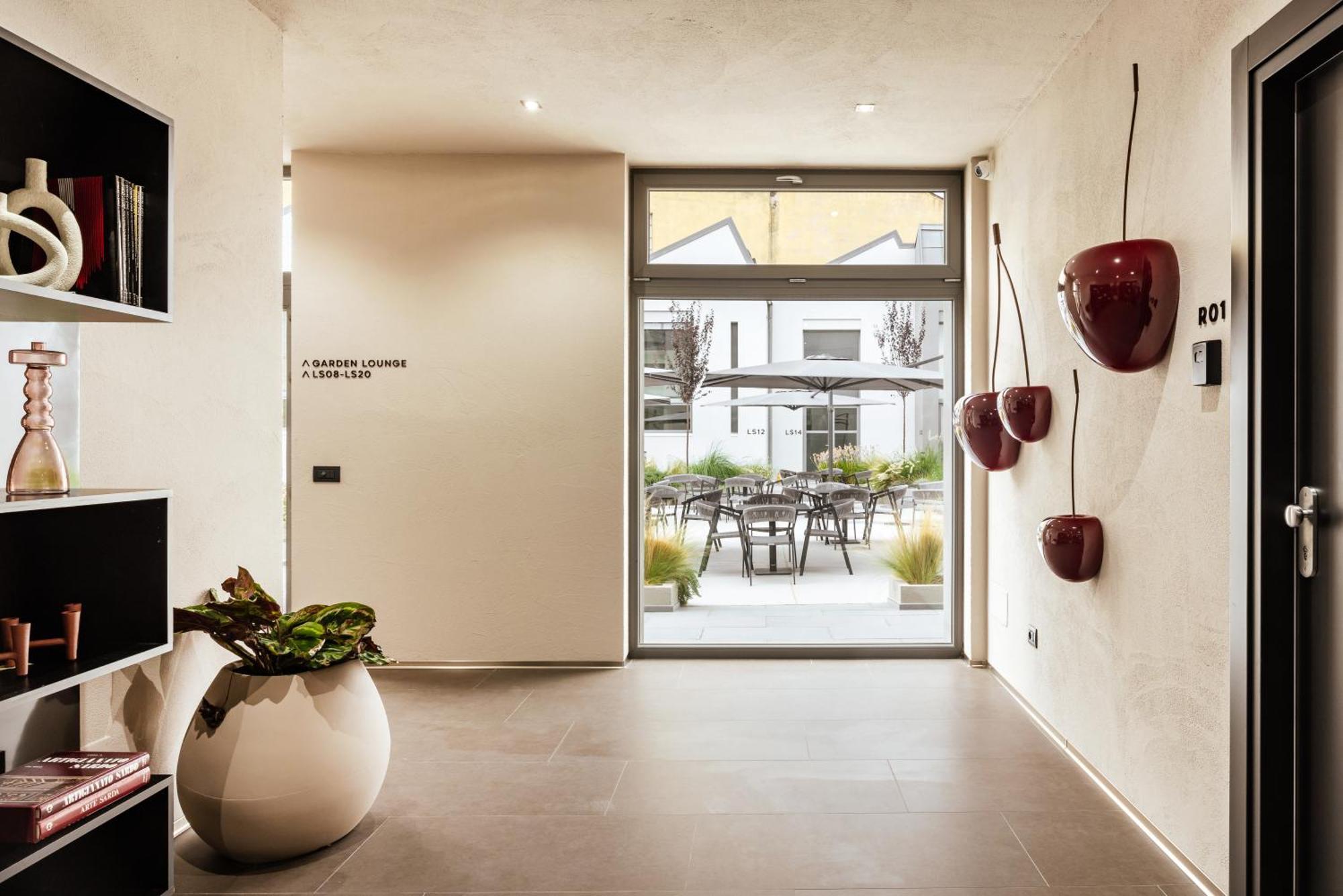 אולביה Rh Lifestyle Rooms & Suites מראה חיצוני תמונה