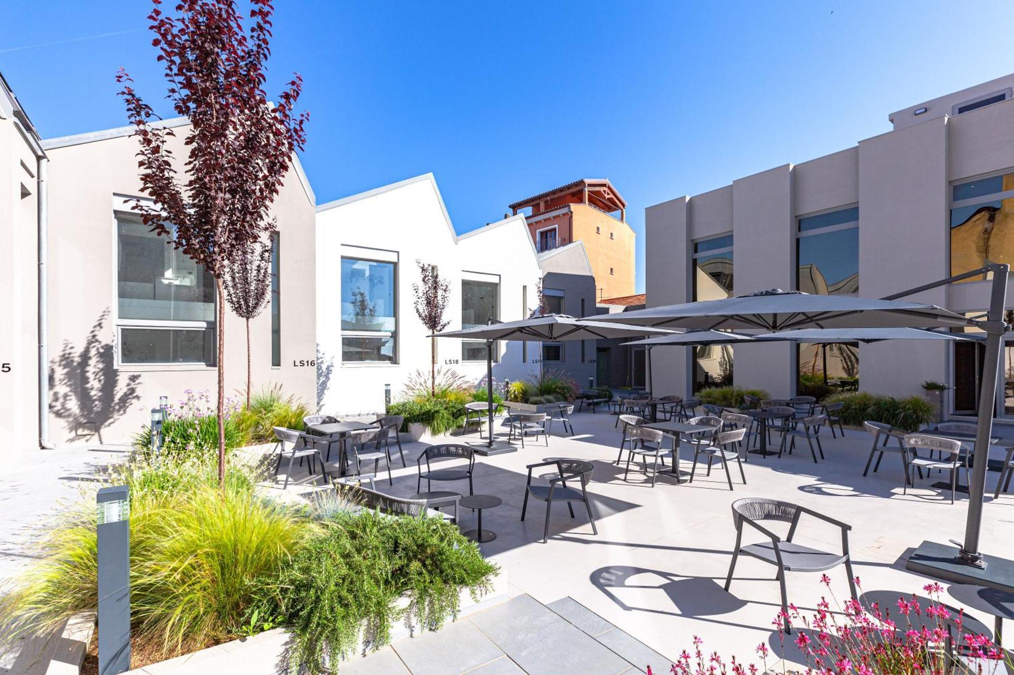 אולביה Rh Lifestyle Rooms & Suites מראה חיצוני תמונה